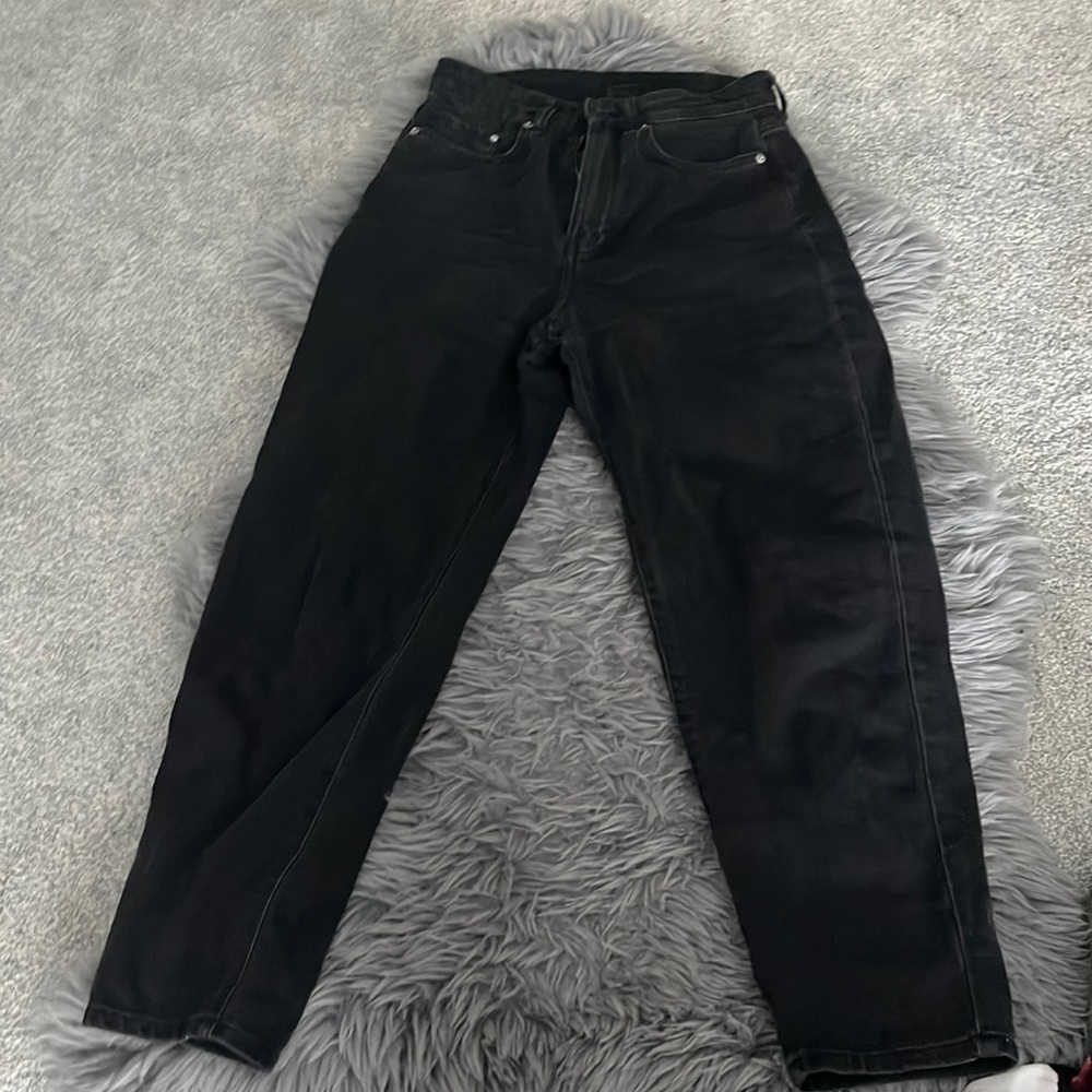HM loose mom jeans